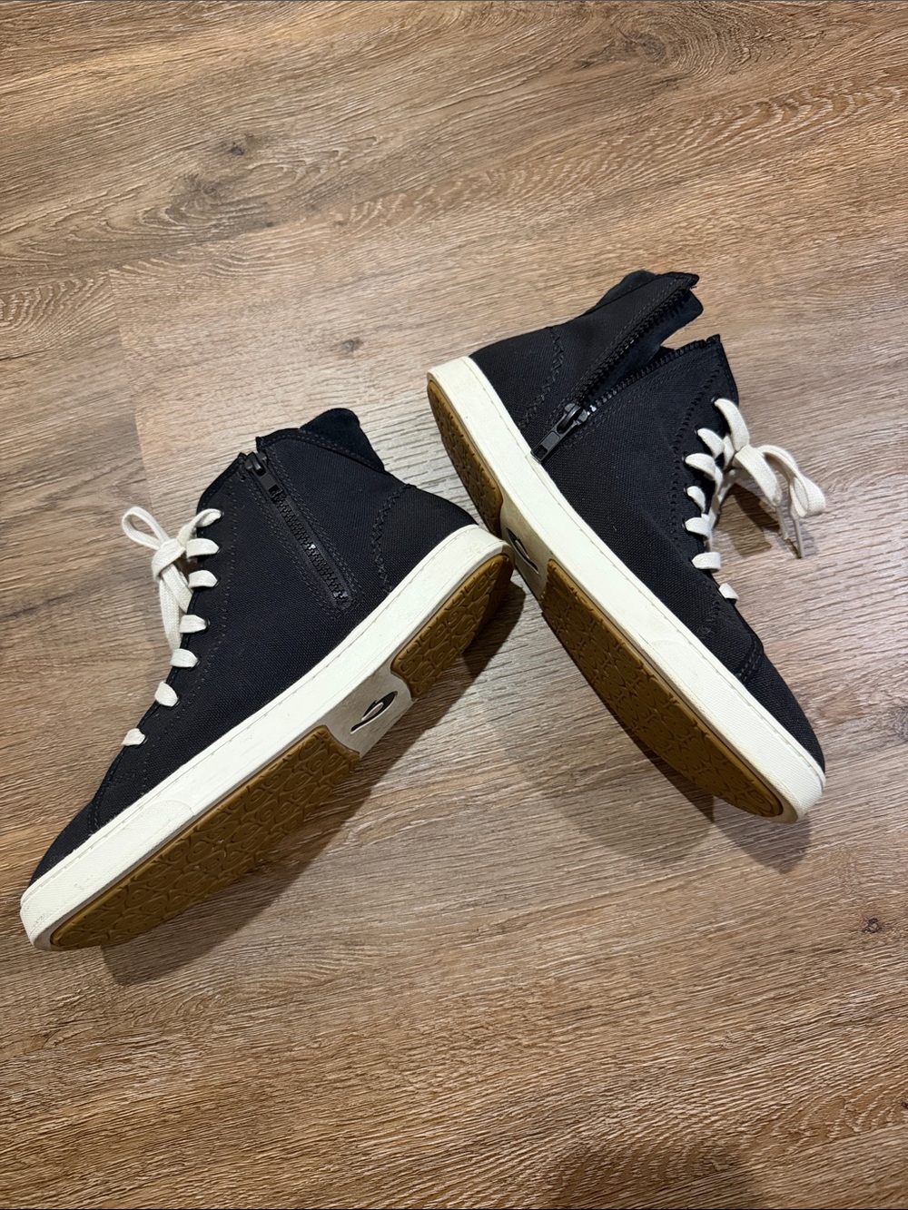 Olukai Pilahi Women's High Top Sneaker, Side Zip, Black, Size 9 - Picture 7 of 13